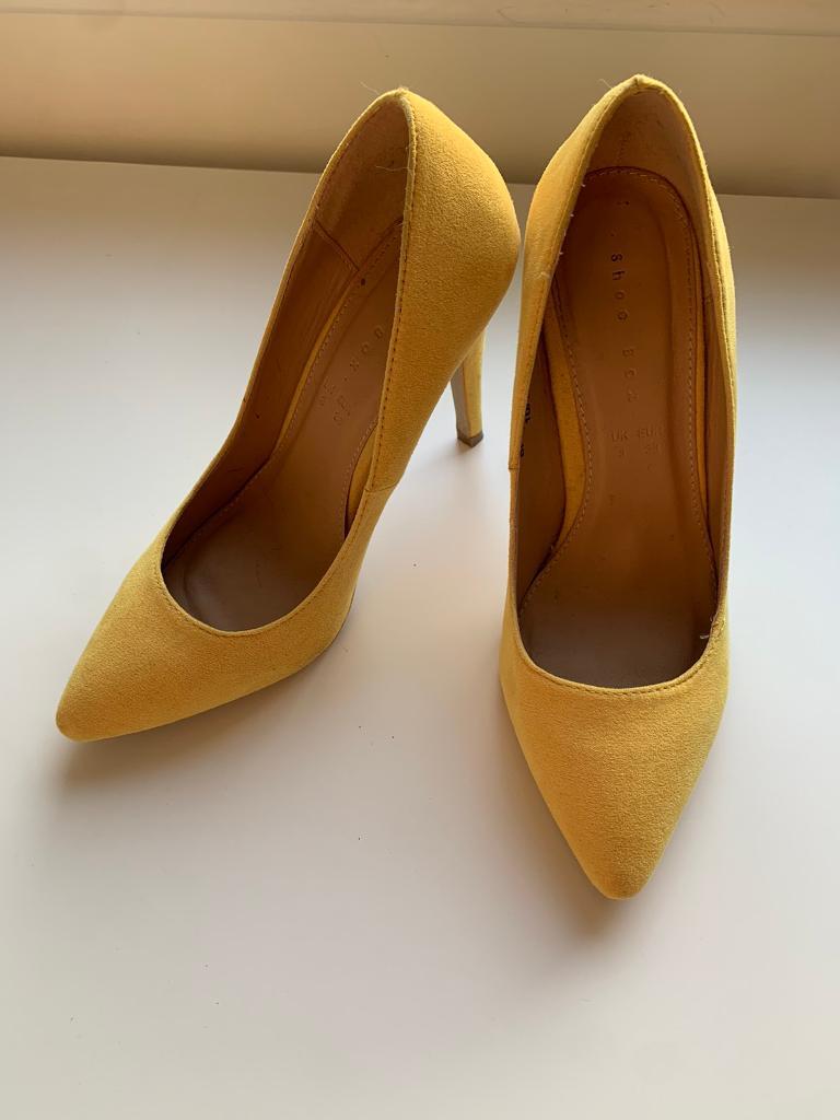 yellow heels size 3